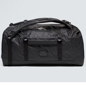 New OAKLEY 70L Road Trip Duffle Bag Backpack Blackout Water Resistant Hiking